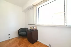 Excelente Depto 5 ambientes y 2 baños sobre Avda Independenc