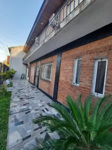 CASA.- CALLE C.CAZON AL 4800. G.DE LAFERRERE