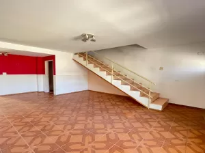 DUPLEX 4 AMBIENTES EN 2 PLANTAS CON COCHERA