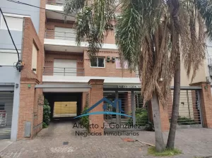 Departamento 2 ambientes con cochera