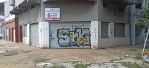 LOCAL EN ESQUINA