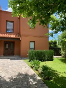Casa en venta o Alquiler, HSM - Los Eucaliptus