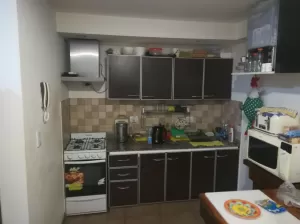 PH DE 4 AMBIENTES CON 2 BAÑOS Y PATIO
