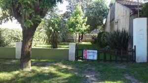VENTA - CASA  A 100 METROS DE LA LAGUNA