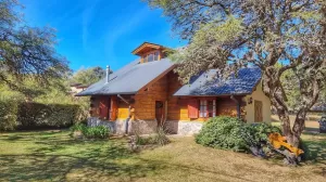 Amplia Cabaña con pileta en Villa General Belgrano