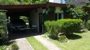 Casa Quinta en Barrio La Bota 3 Ambientes en Lote De 750 M2