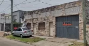 PROPIEDAD Y GALPON INDUSTRIAL SOBRE AMPLIO LOTE