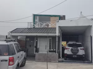 Excelente casa + dos deptos en Barrio Santa Ana, Glew