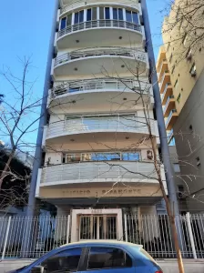 SEMIPISO DE TRES AMBIENTES CON COCHERA CONSULTE FINANCIACION
