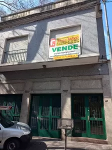 San Martin Ctro. Casa Ideal Dos familias con cocheras.