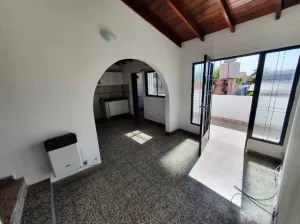 DEPARTAMENTO 3 AMB CON PATIO FRENTE A PEUGEOT VILLA BOSCH