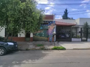 CASA 3 AMB CON PATIO Y TERRAZA