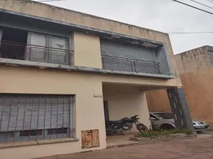 Casa de cuatro amb en venta en Haedo Norte