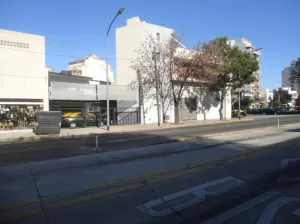 LOCAL MAS VIVIENDA DE 3 AMBIENTES GIGANTES CON TERRAZA