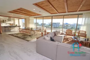Terraza con alberca privada. Domótica en estancia y terraza