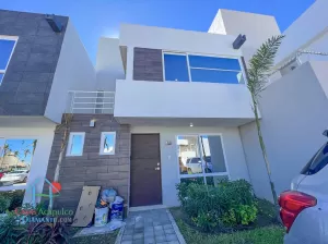 Casa en renta. Incluye mantenimiento. Jardín privado