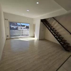 EXCELENTE DEPTO 2 AMB TIPO DUPLEX