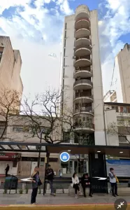 Departamento de 2 Dormitorio con patio en Chacabuco al 200