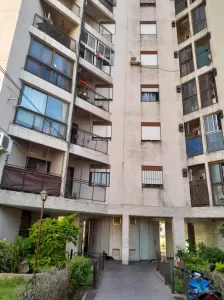 Hermoso departamento 3 amb. con balcon y espacio guarda coch