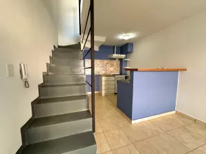 Departamento tipo duplex de 2 ambientes con balcon