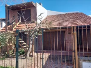 MAR DEL PLAT,CASA-CHALET,BUEN ESTADO CON RENTA, BUENA UBICAI