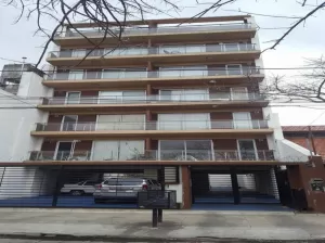 DEPARTAMENTO 2 AMB CON BALCON Y COCHERA A 200M EST BOSCH