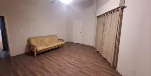 Casa de 4 ambientes con patio
