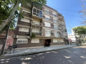 VENTA DEPTO DE 2 AMPLIOS AMBIENTES