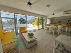 Terraza con alberca privada