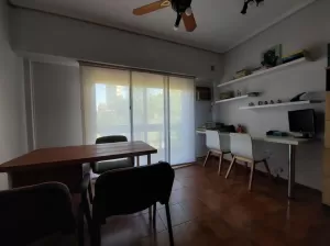 DEPARTAMENTO 3 AMBIENTES C/PATIO Y BALCON-Apto Prof.