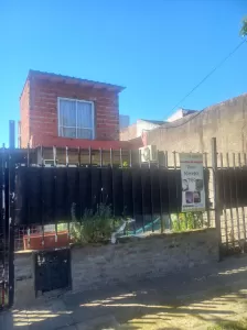 VENTA CASA 3 AMBINTES ITUZAINGO NORTE