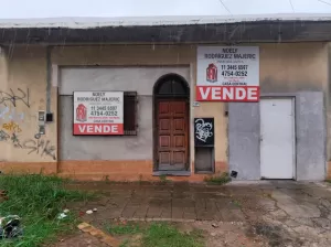 IMPORTANTE LOTE CON EDIFICACION