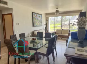 Cuenta con vista al campo de golf