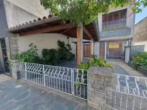 CASA  3 AMB PH PLANTA BAJA CON COCHERA SAN MARTIN APTO CREDI