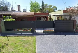Hermosa Casa en barrio Los Aromos