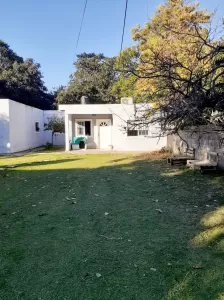 Casa sobre Guido Spano, con lote ideal