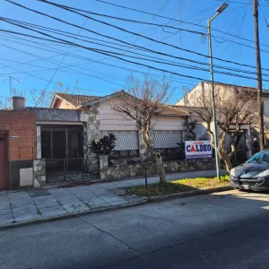 CASA 3 AMB CON GARAGE Y PARQUE