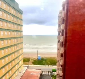 Amplio dos ambientes con vista al mar