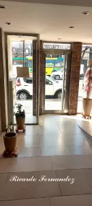 DOS AMBIENTES AL FRENTE CON BALCÓN - EXCELENTE UBICACIÓN