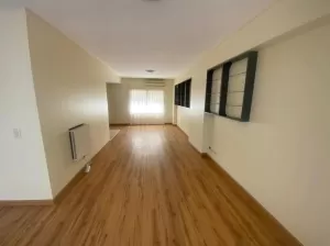 Amplio Monoambiente Divisible Tipo Loft con Balcón Terraza