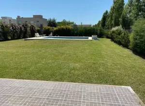 Casa - Venta -  Barrio Santa Guadalupe, Pilar del Este