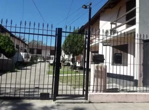 Duplex 3 ambientes en barrio cerrado con cochera y patio