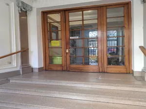 EXCELENTE  4 AMBIENTES 2 BAÑOS . APTO PROFESIONAL