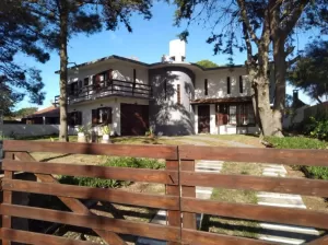 TONINAS,3 CASAS,EN BLOQUE, A 4 CUADRAS DEL MAR, OPORTUNIDAD