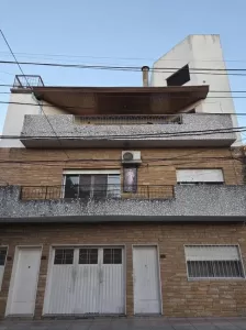 DEPARTAMENTO 3 AMB 1ER PISO CON BALCON A 300M ESTACION BOSC