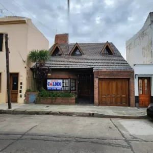 CASA TIPO CHALET 5 AMB CON GARAGE