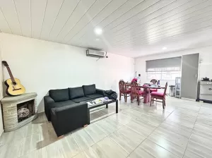 CASA 3 AMBIENTES REFACCIONADA A NUEVO BALLESTER