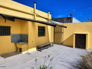 CASA INTERNA EN ALQUILER- I.CASANOVA CENTRO A MTS. DE RUTA 3