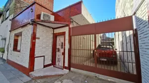 *RESERVADO* CASA 3 AMBIENTES  - GARAGE Y FONDO