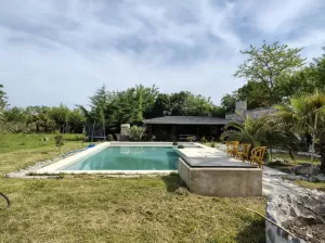 Casaquinta para 6 con gran parque y pileta
